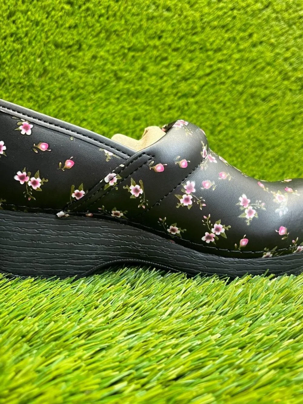 Skechers Candaba Womens Size 7.5 Black Pink Classic Leather Slip-On Clog‎ Shoes